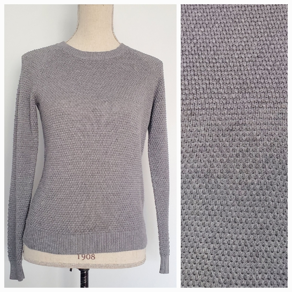 Gray Waffle Knit Sweater - Old Navy Size Small Crew Neck